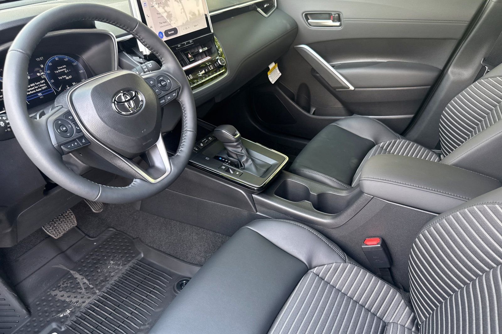 Used 2026  Toyota Hybrid XSE image 9