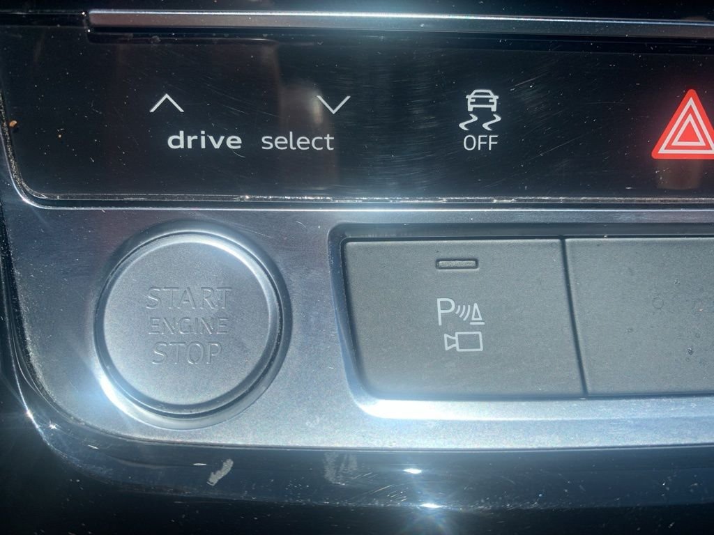 Used 2019 Black Audi L 55 image 23