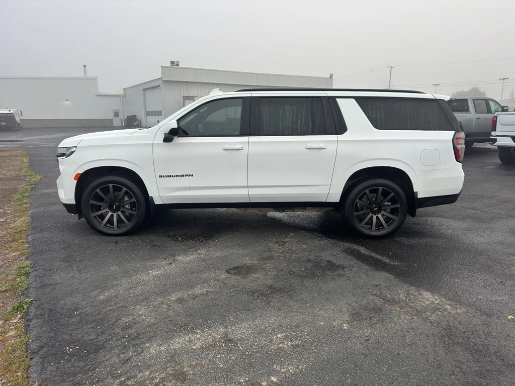 Used 2023 Summit White Chevrolet RST image 1