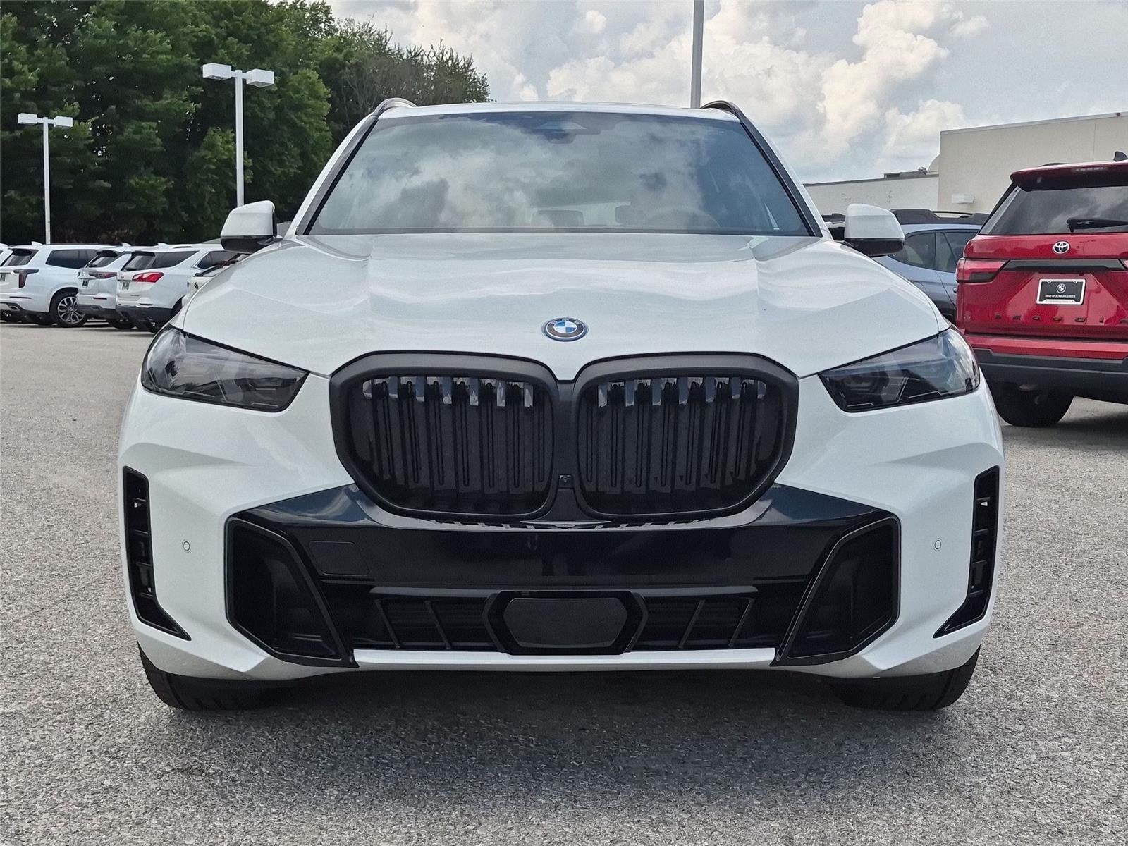 New 2026 Alpine White BMW xDrive50e image 8
