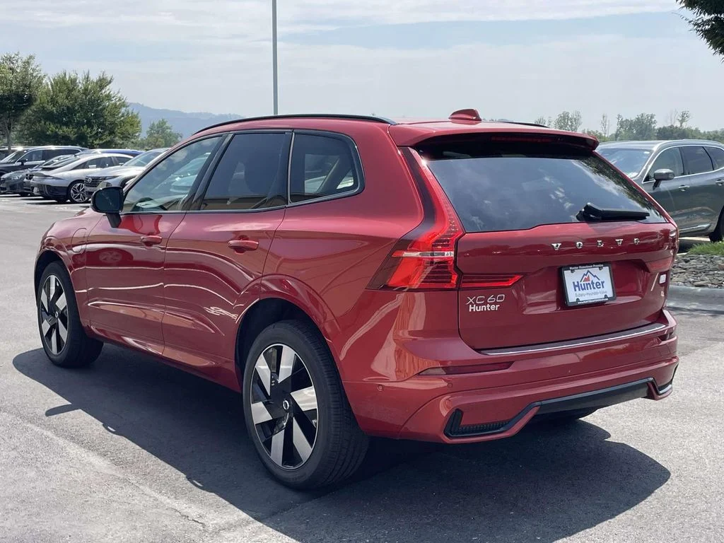Certified Used 2024 Fusion Red Volvo Plus image 26