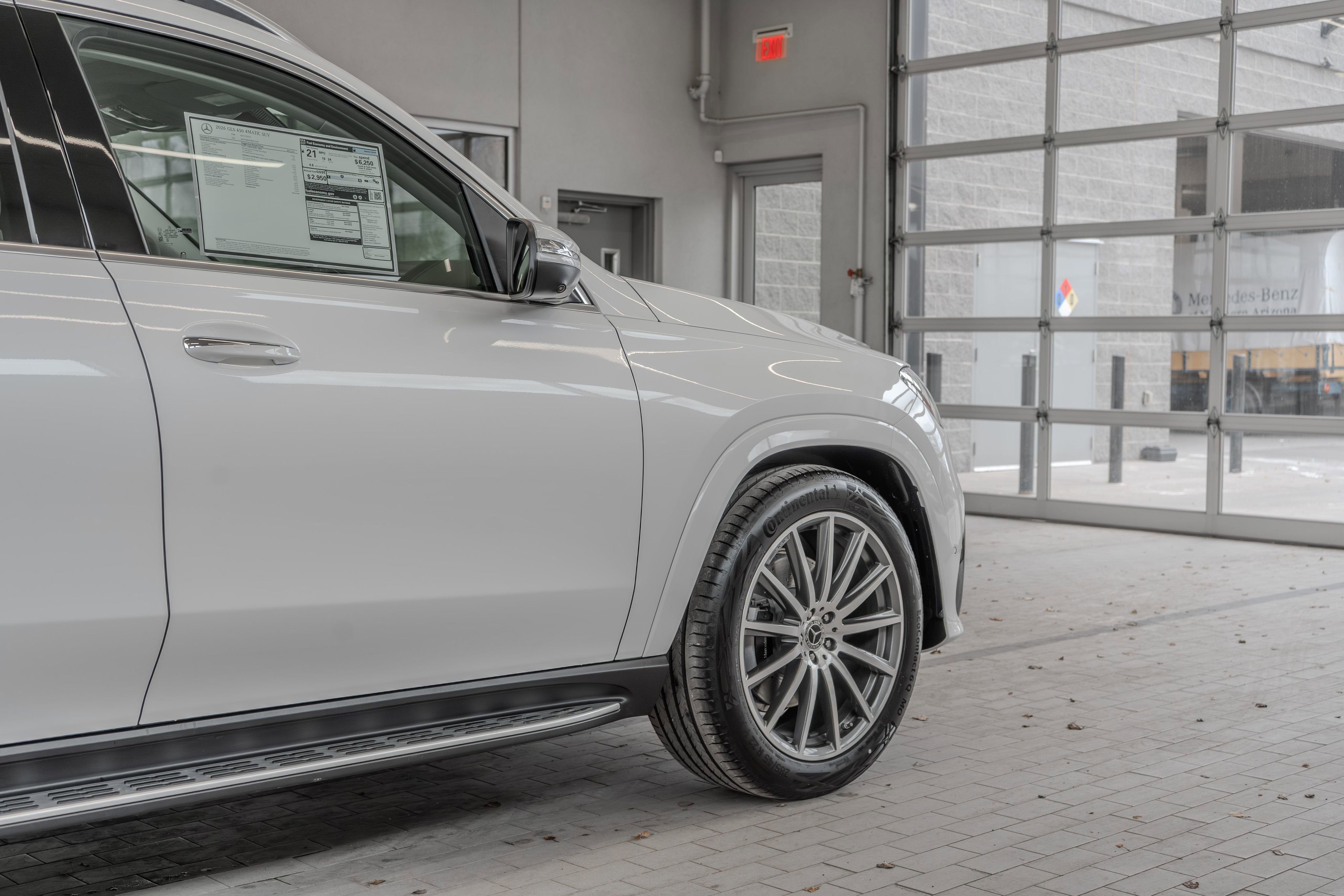 New 2026 MANUFAKTUR Moonlight White Metallic Mercedes-Benz GLS 450 image 68