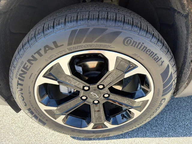 Used 2026 Summit White Chevrolet LT image 11