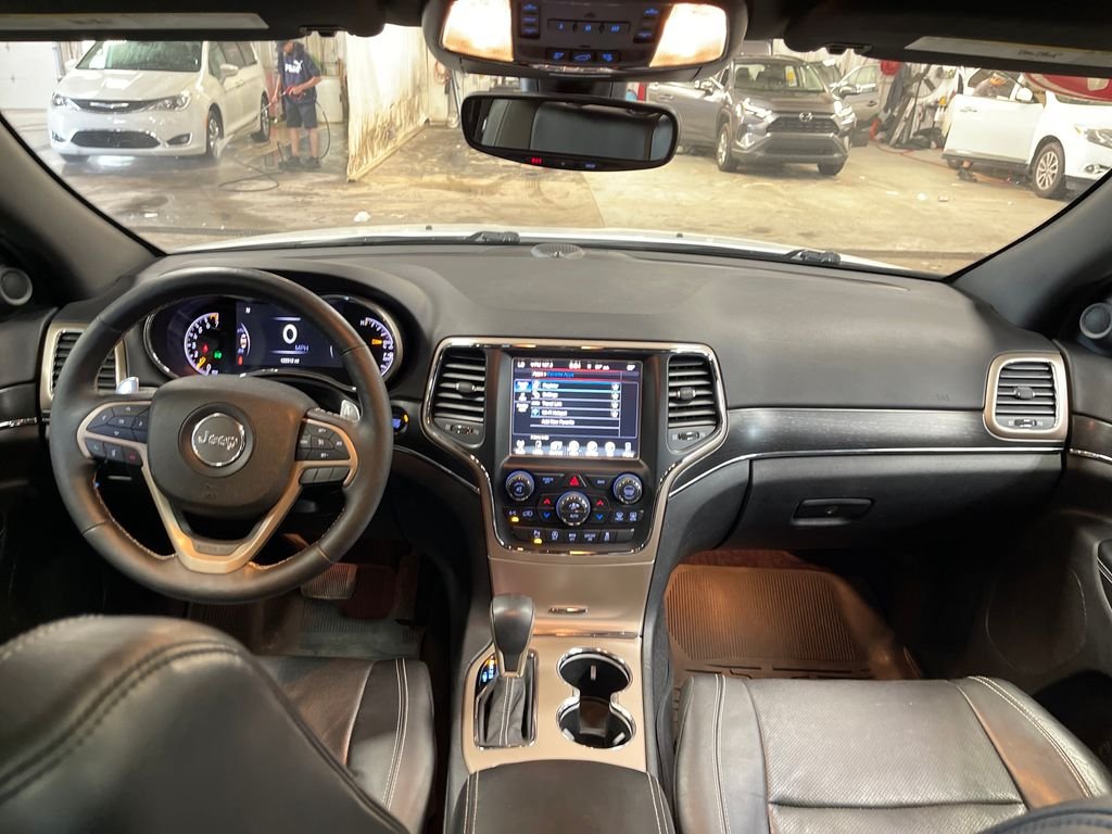 Used 2017 White Jeep Limited image 18