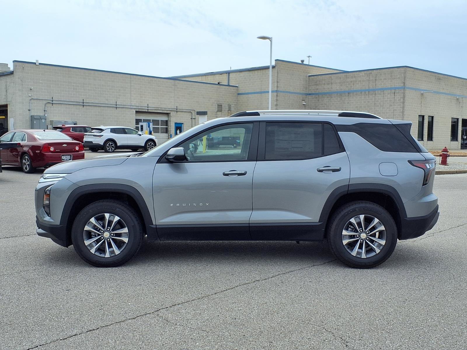 2027 Chevrolet Equinox LT - Photo 19