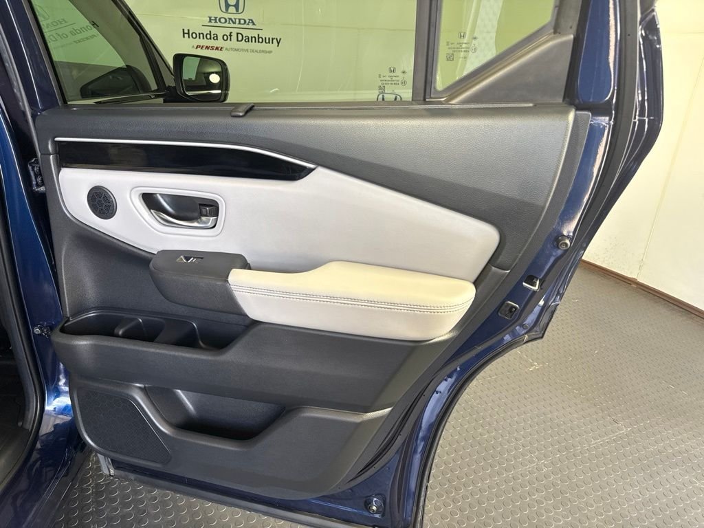 2023 Honda Pilot EX-L - Photo 7