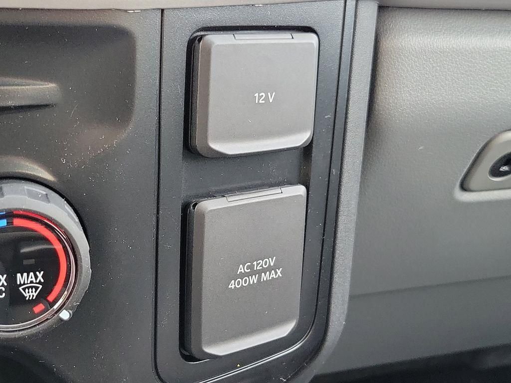 New 2026 Oxford White Ford F-250® XL image 28