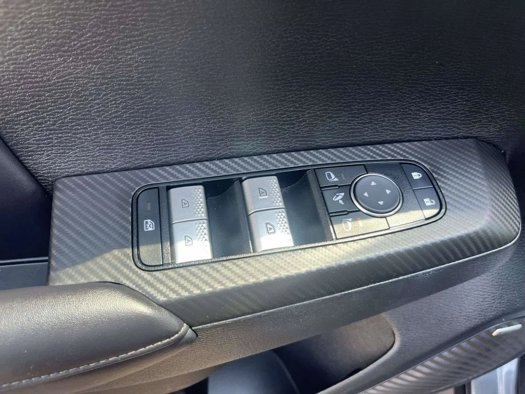 Used 2025 Gray Mitsubishi SE image 14