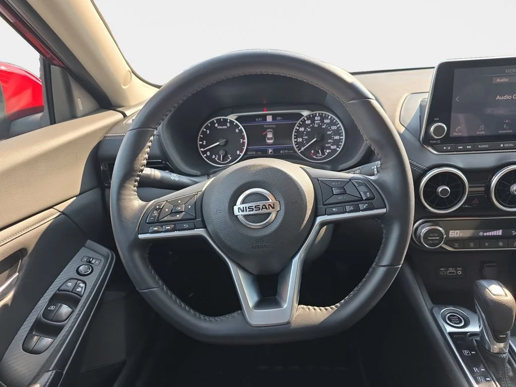 Used 2020 Scarlet Ember Tintcoat Nissan SV image 12