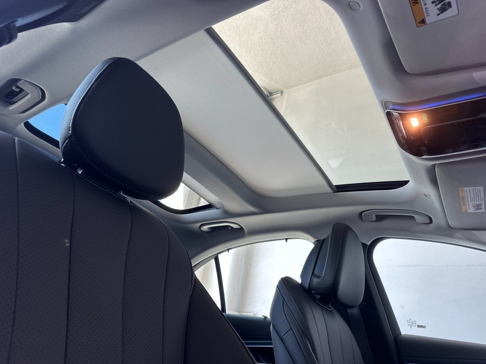 New 2027 Polar White Mercedes-Benz E 350 image 17