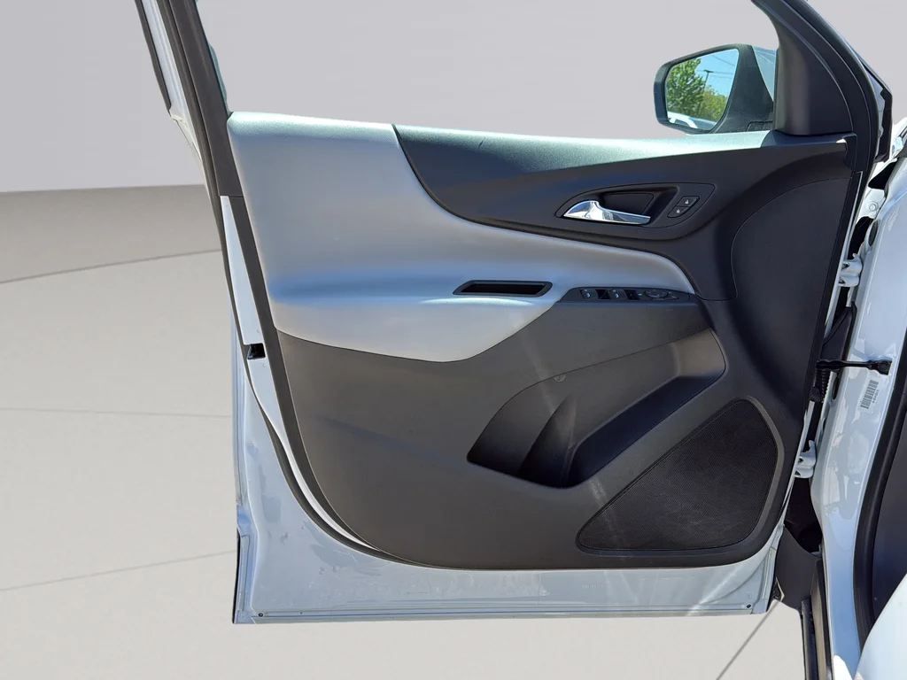 Used 2023 Summit White Chevrolet LT image 11