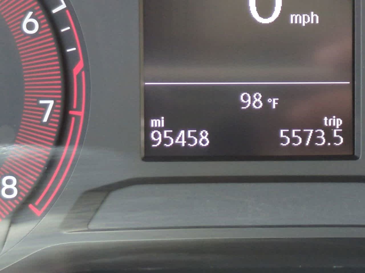 Used 2019 Platinum Gray Metallic Volkswagen SE image 26