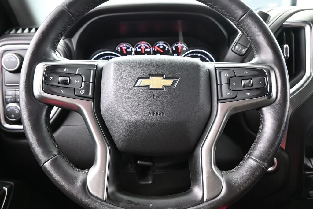 Used 2022 Summit White Chevrolet LT image 23