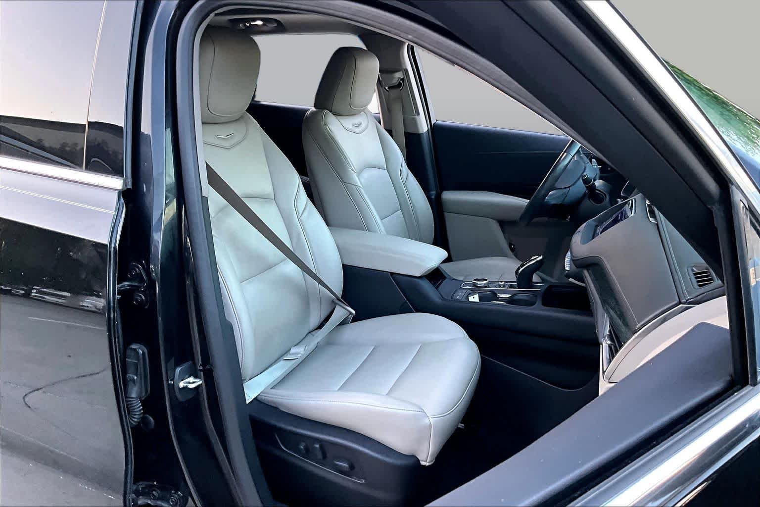 Used 2020 Stellar Black Metallic Cadillac FWD Premium Luxury image 9