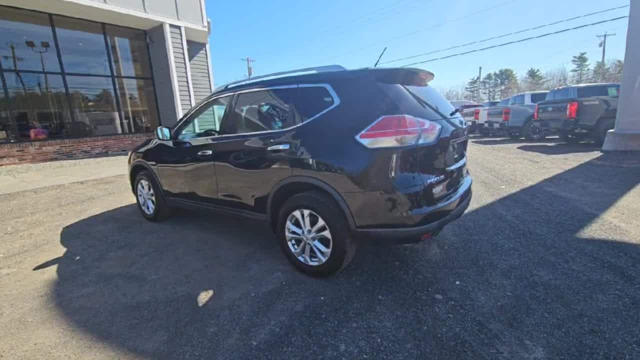 Used 2016 Magnetic Black Nissan SV image 7
