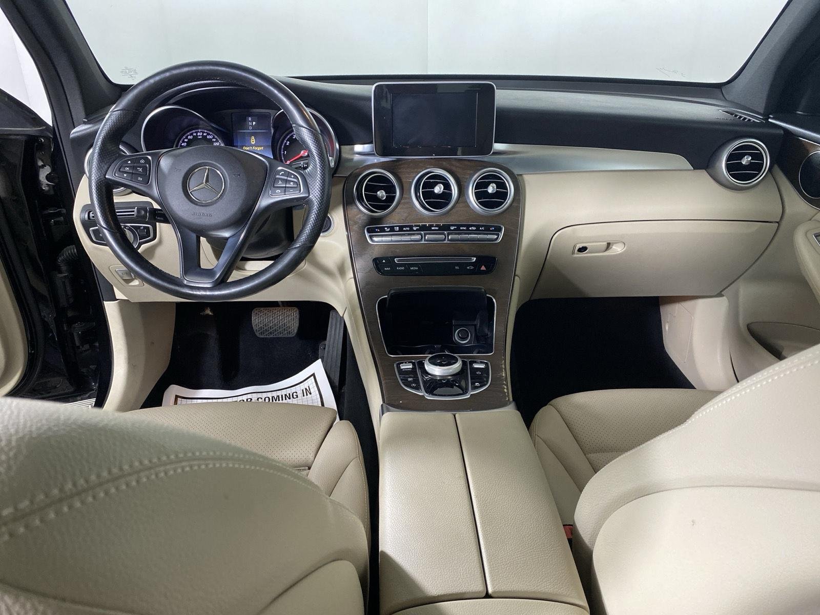 Used 2018 Obsidian Black Metallic Mercedes-Benz GLC 300 image 30