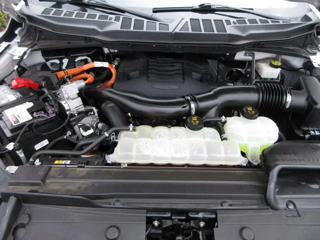Certified Used 2023 Avalanche Ford Lariat image 29
