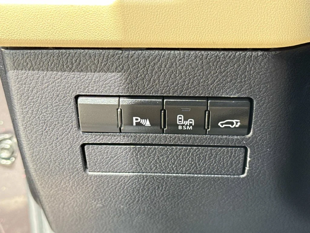 Used 2015 Red Lexus 200t image 46