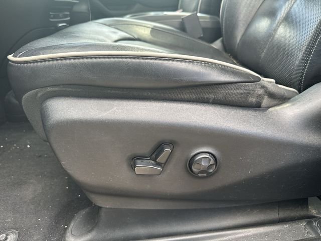 Used 2018 Black Chrysler Limited image 37