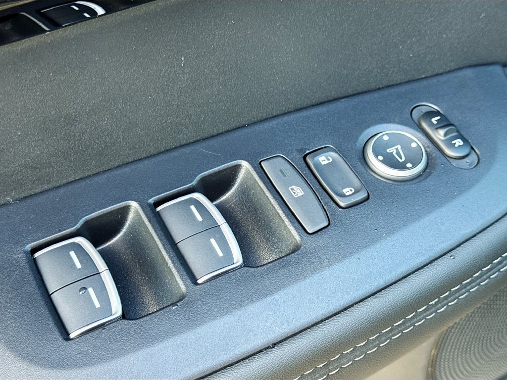 Used 2025 Black Acura Base image 19