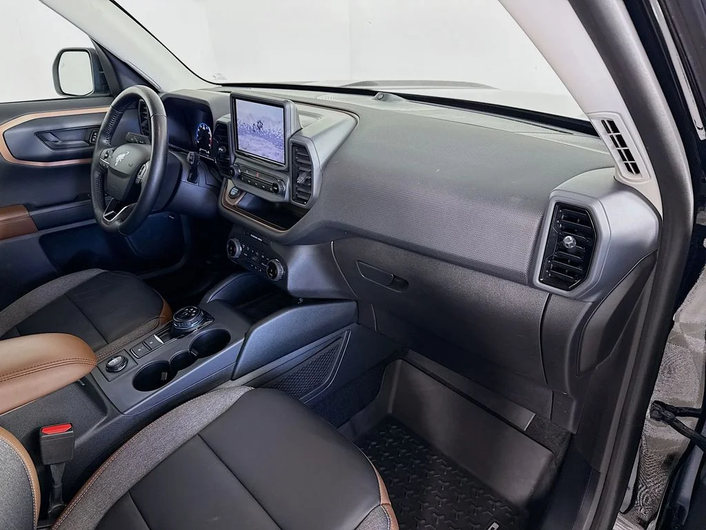Used 2022 Black Ford Outer Banks image 29