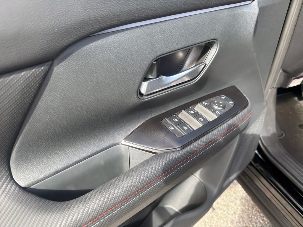 New 2026 Nissan Kicks SR 4D Sport Utility