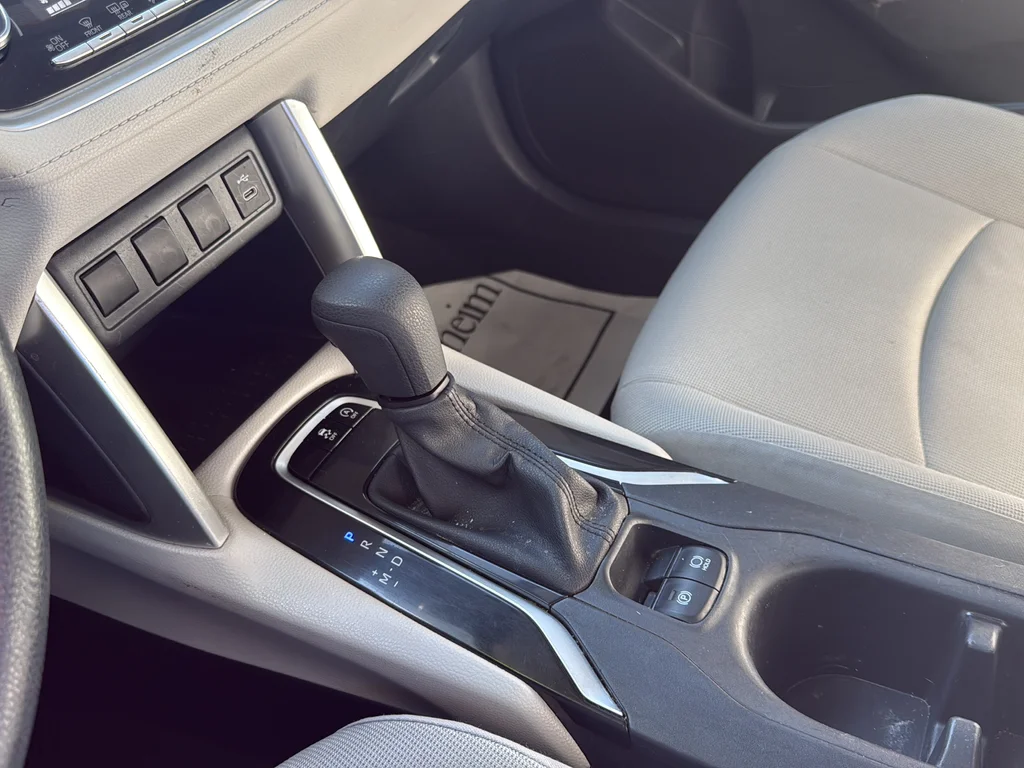 Used 2023 Gray Toyota L image 21