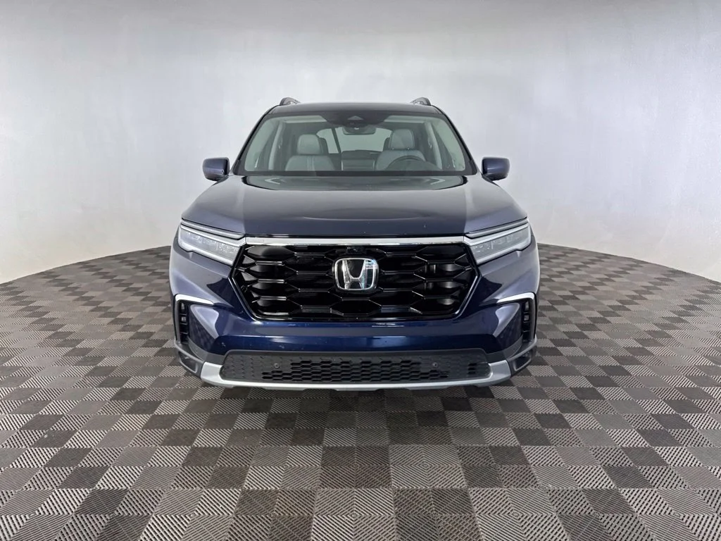 Certified Used 2025  Honda Elite image 2