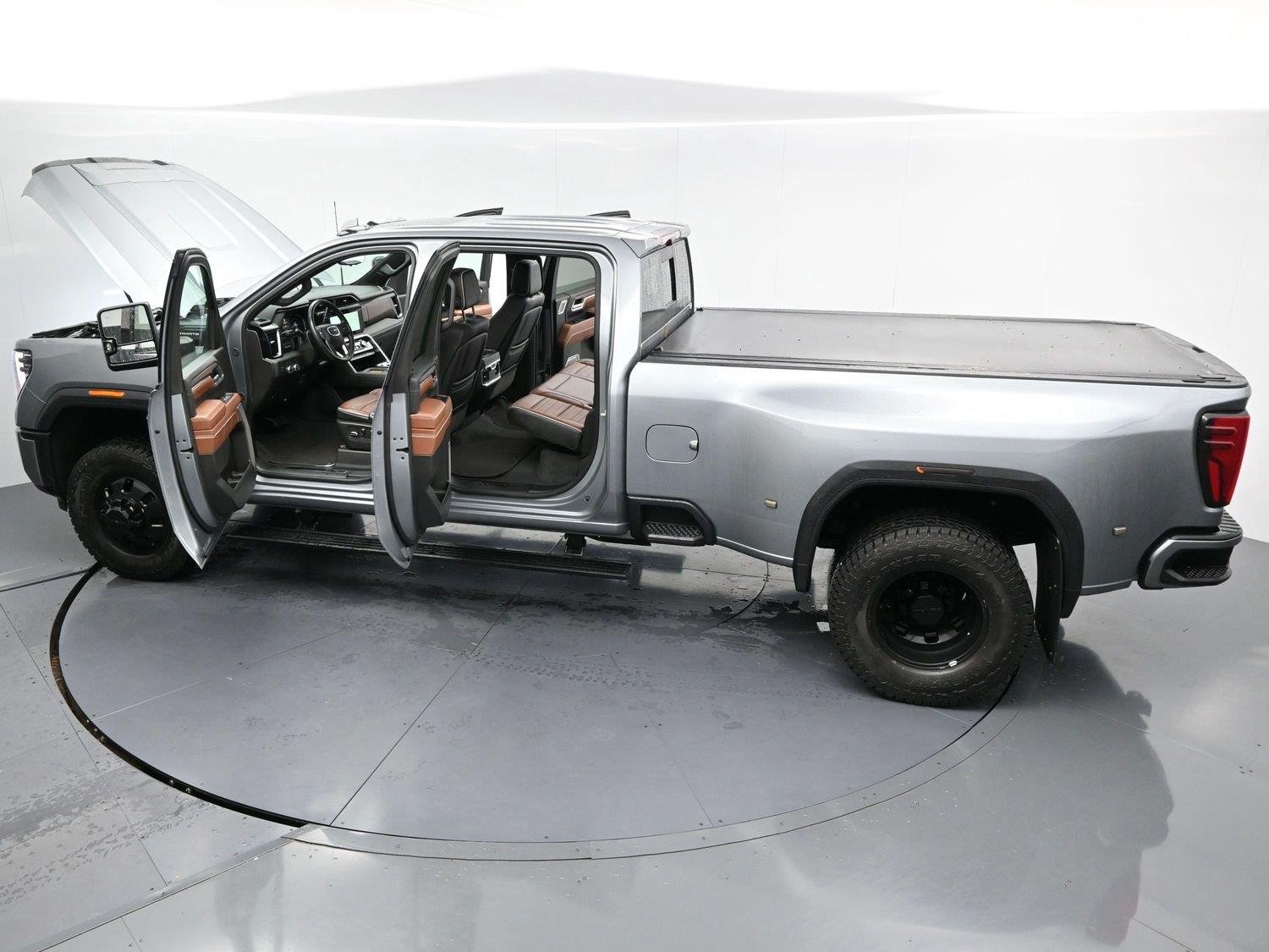 Used 2025 Sterling Metallic GMC Denali Ultimate DRW image 44