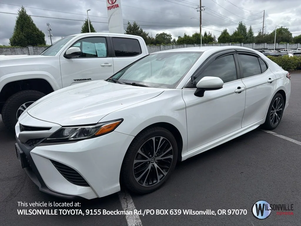 2020 Toyota Camry 2.5 Auto SE's photo