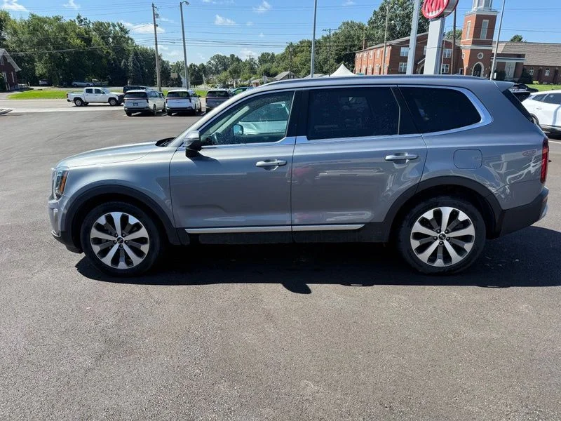 Used 2020 Silver Kia S image 5