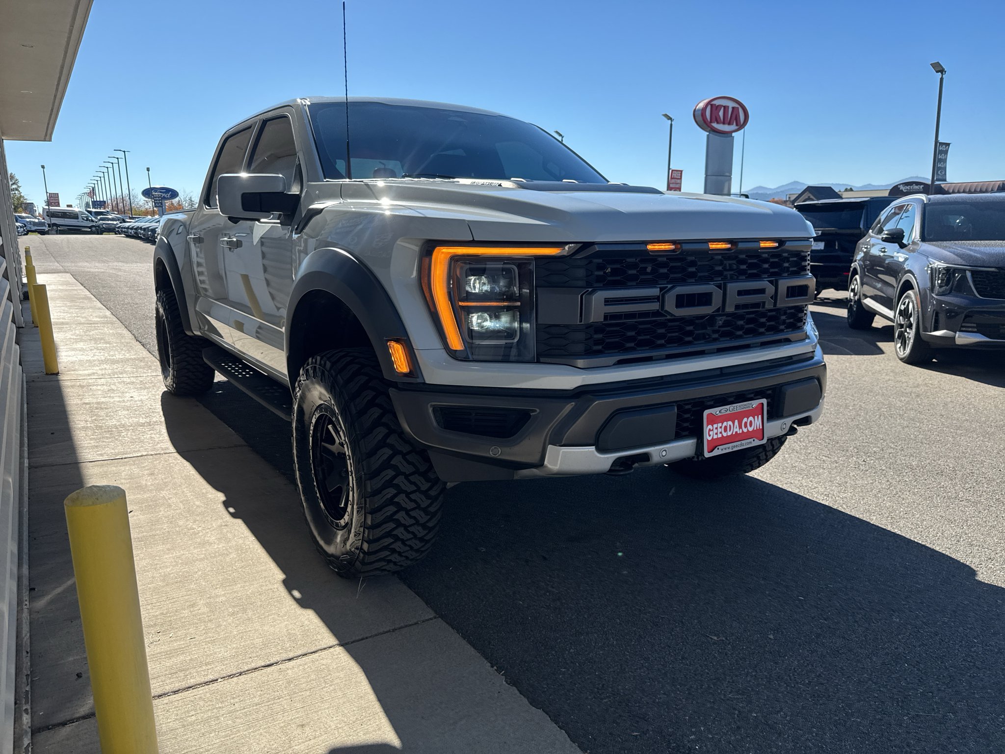 Used 2023 Avalanche Ford Raptor image 3