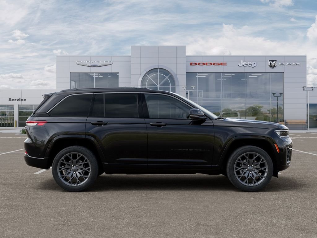 New 2026 Diamond Black Crystal Pearl-Coat Exterior Paint Jeep Summit image 21