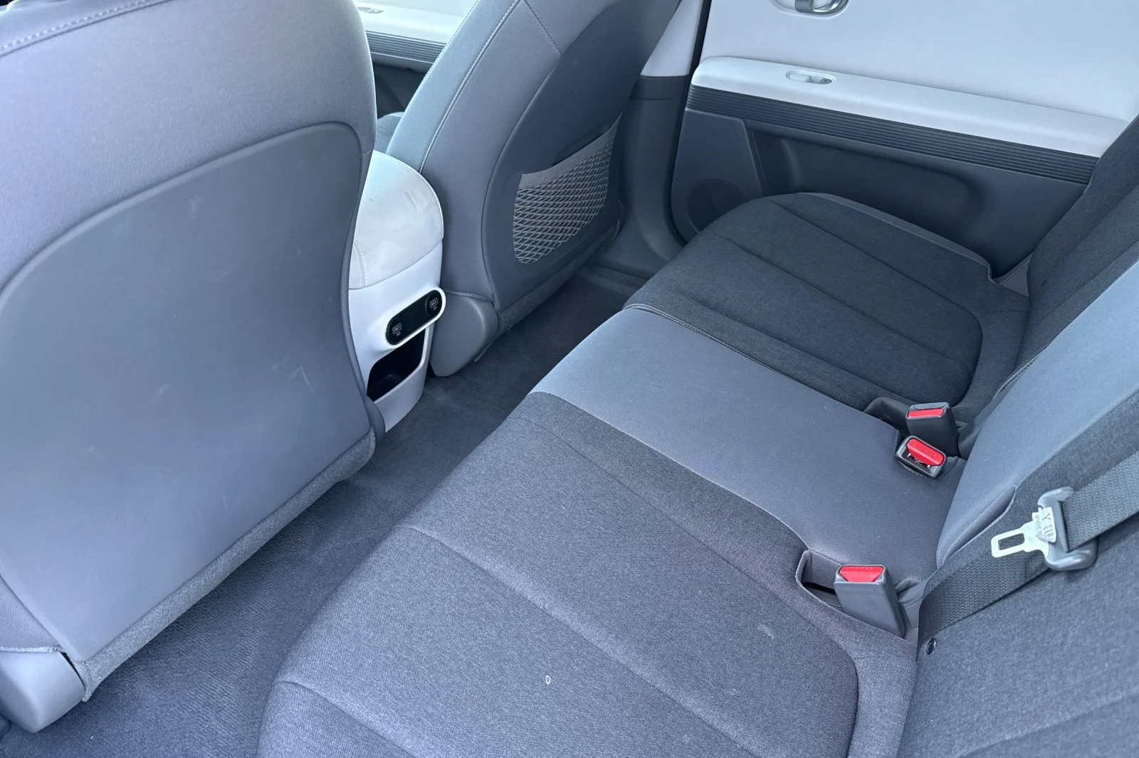 Used 2024 Digital Teal Hyundai SEL image 12
