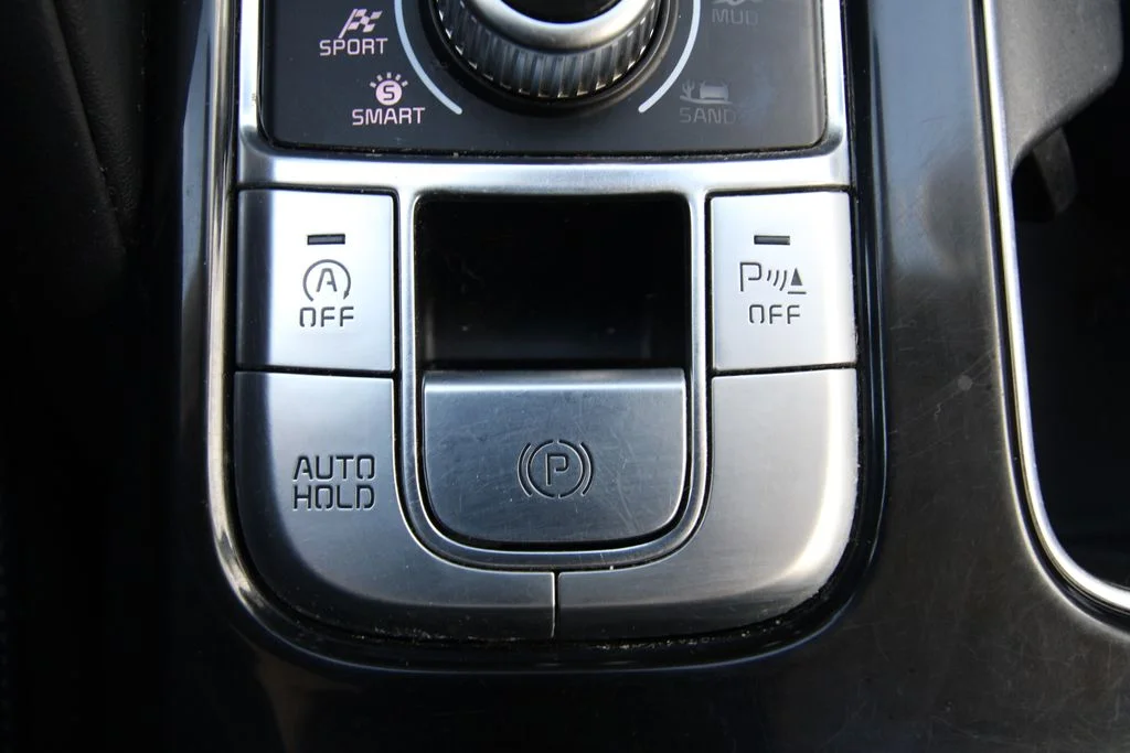 Used 2020 Gravity Gray Kia EX image 29