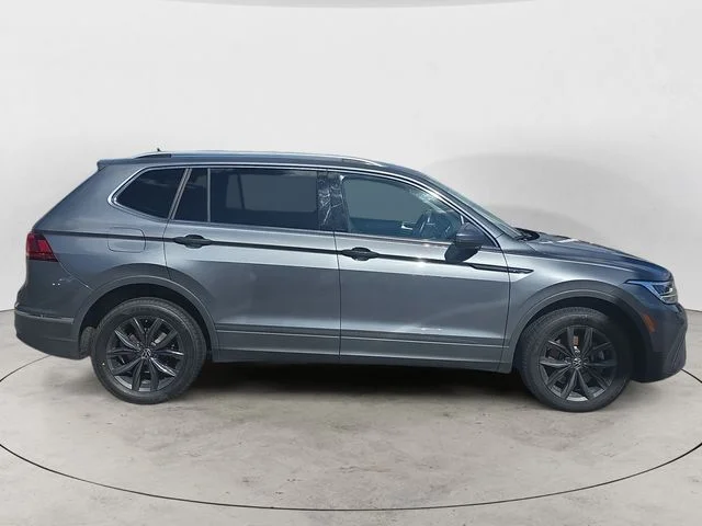 Used 2024 Gray Volkswagen 2.0T SE image 6