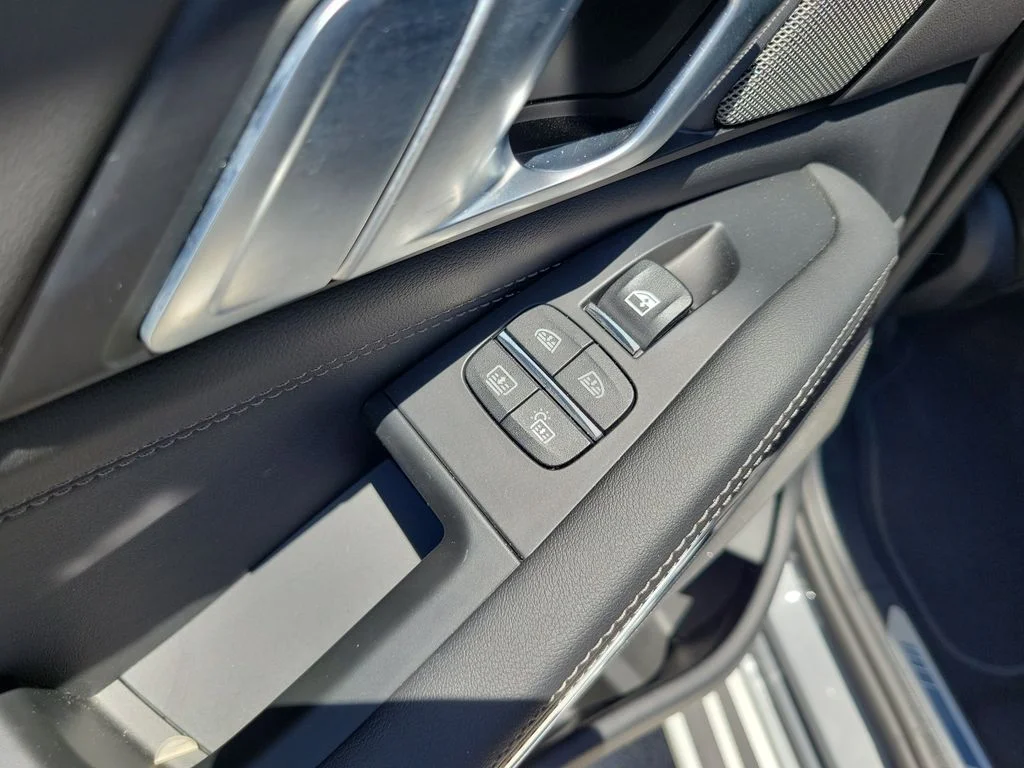 Used 2026 Gray BMW xDrive40i image 13