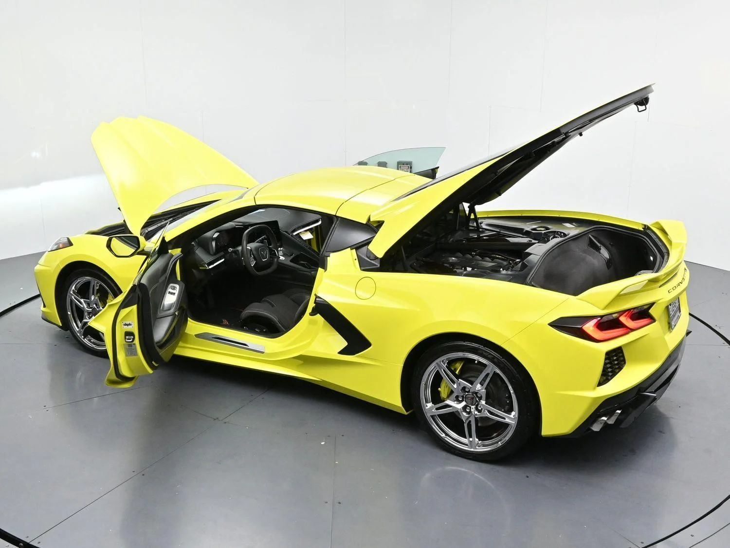 Used 2021 ACCELERATE YELLOW METALLIC Chevrolet 1LT image 40