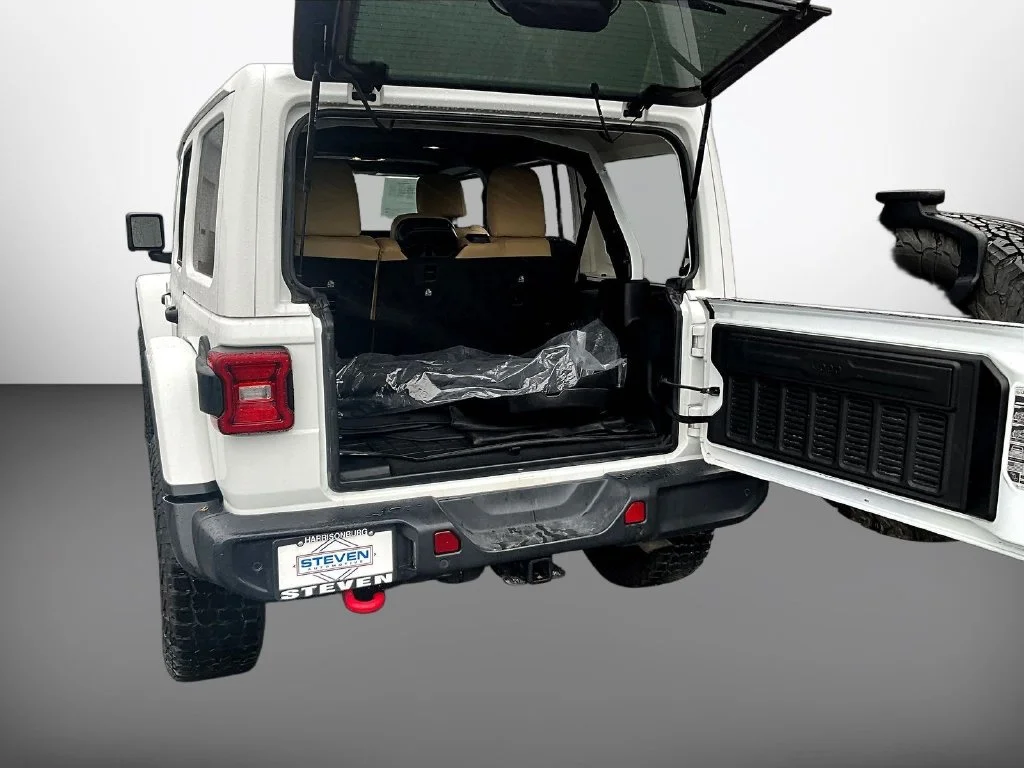 Used 2019 White Jeep Unlimited Rubicon image 7