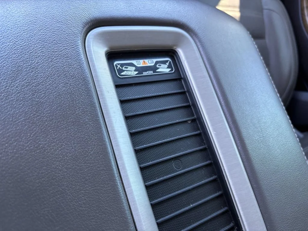 Used 2020 SUMMIT WHITE GMC Denali image 29