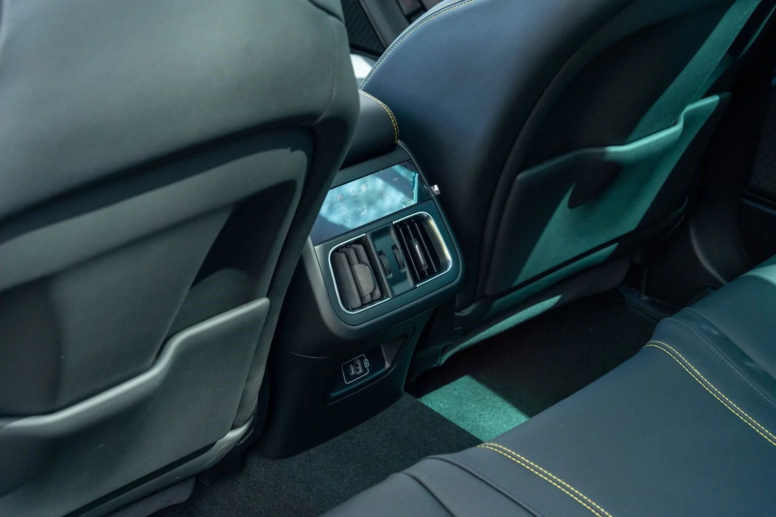 New 2026 Verde Royale Metallic Maserati Modena image 32