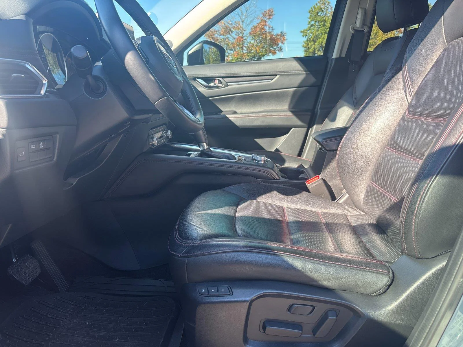 Used 2024 Polymetal Gray Metallic Mazda 2.5 S Carbon Edition image 15
