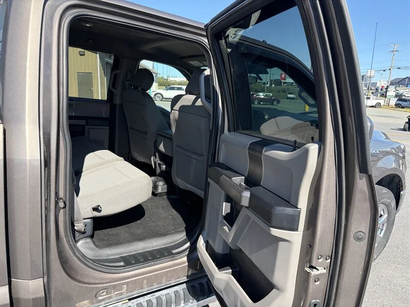 Used 2019 Grey Ford XLT image 14