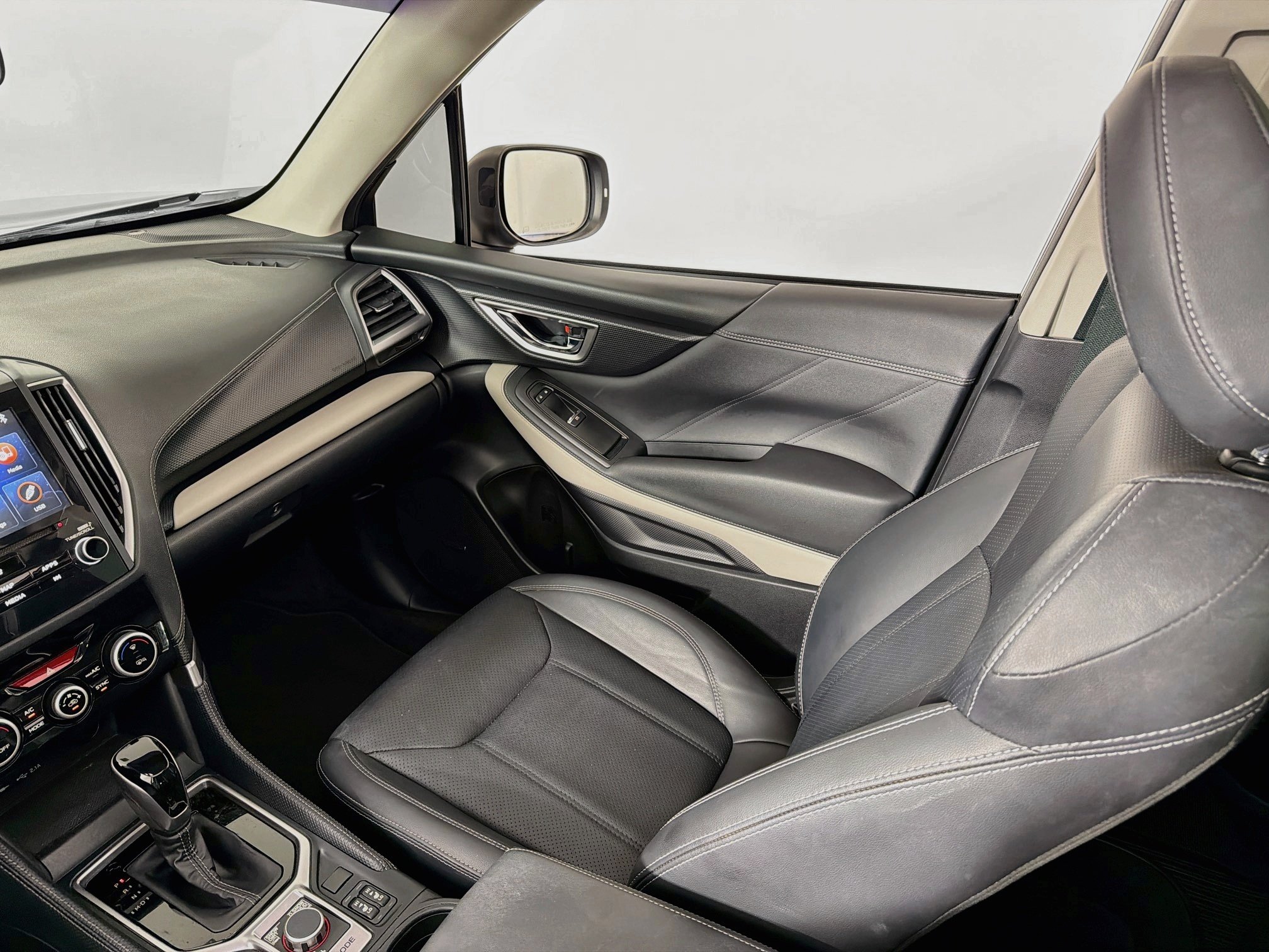 Used 2023 Magnetite Gray Metallic Subaru Limited image 25