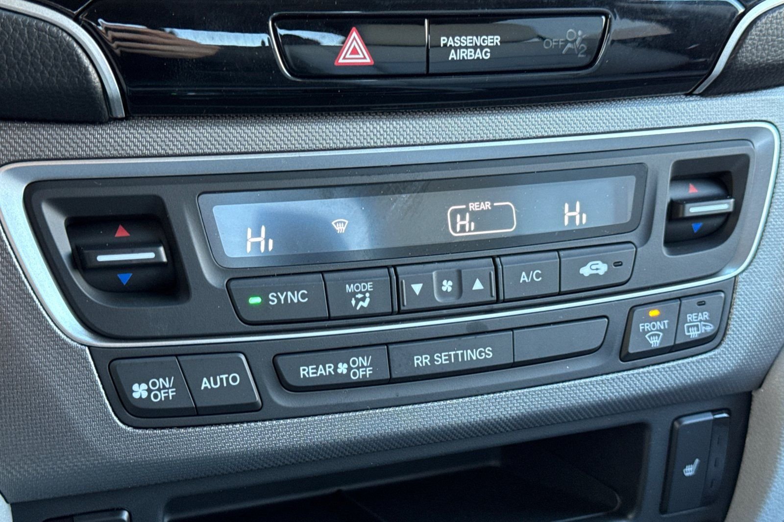 New 2026 Platinum White Pearl Honda RTL image 22
