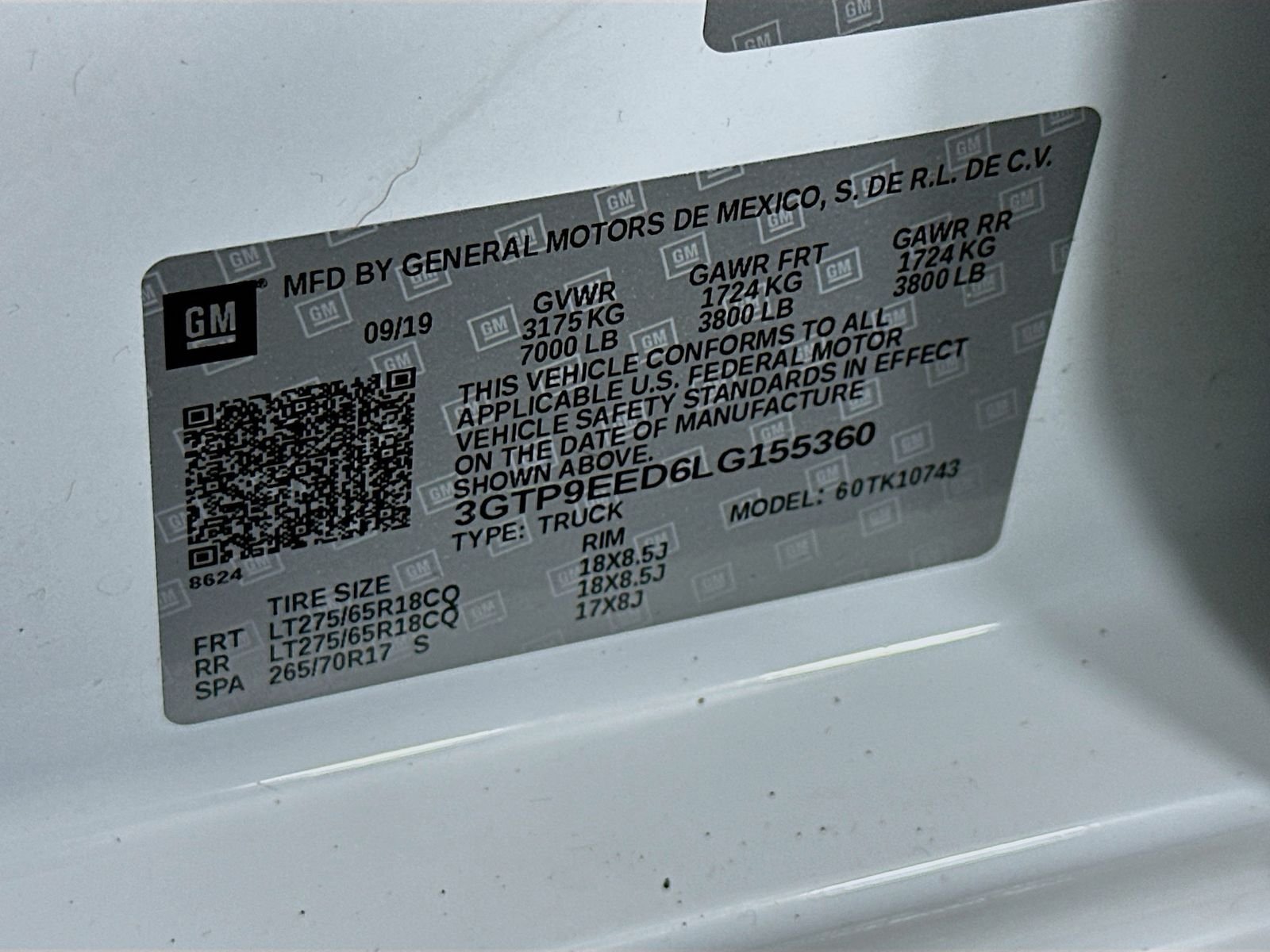Used 2020 Summit White GMC AT4 image 36