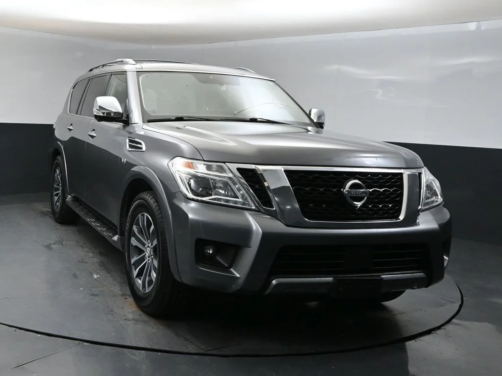 Used 2019 Gun Metallic Nissan SL image 6