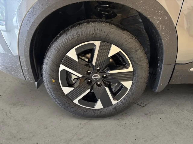 New 2027  Nissan SV image 15