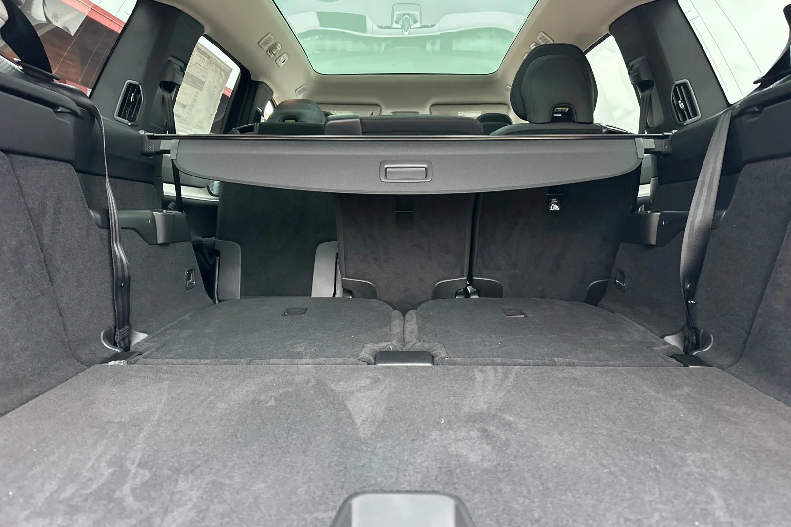 2025 Volvo EX90 Ultra - Photo 12