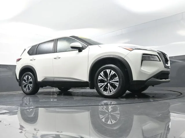 Used 2023 White Nissan SV image 32